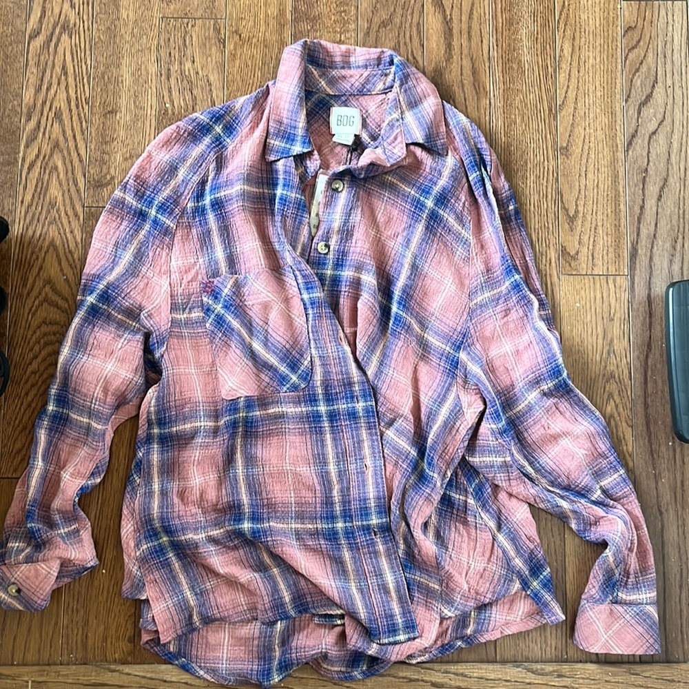NWT UO Flannel size XS Pink/Blue